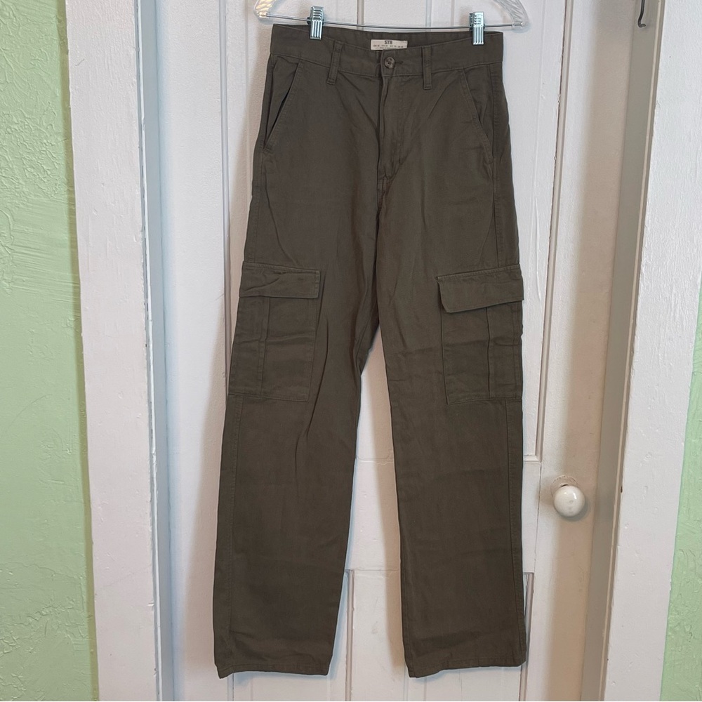 Army Green Cargo Style High Rise Jeans STR Stradivarius Size US 6 Inseam 32” EUC
